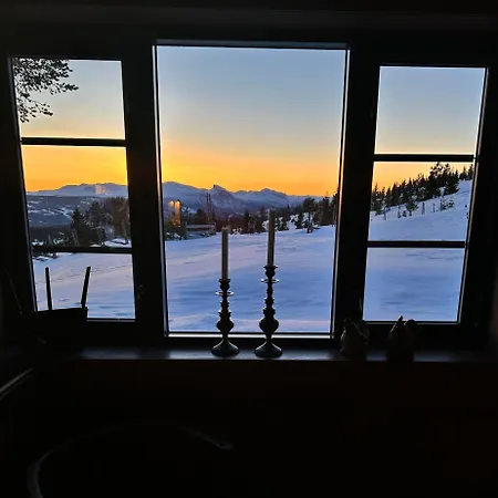 Lostegard At The Of Golsfjellet 度假居 *