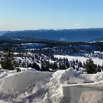 Nyaraló Lostegard
